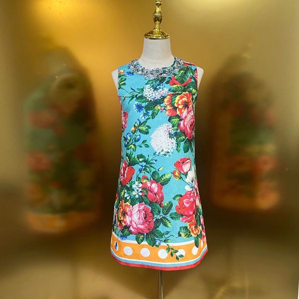 Marque de mode européenne fond bleu rose à motifs clouté diamant gilet mini robe