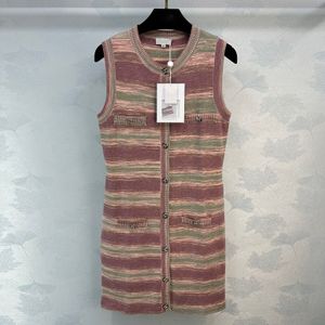 Mini vestido de punto sin mangas con cuello redondo de marca de moda europea