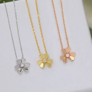 Europese Mode Luxe Gouden Lucky Grass Clover Ketting Voor Vrouwen S925 Sterling Zilver Prachtige Zoete Merk High-end Sieraden 240118