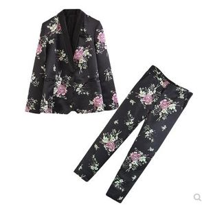 Europese mode nieuwe ontwerp vakantie stijl vrouwen lange mouw bloem print satijnen stof blazer pak en lange broek Twinset casual pak