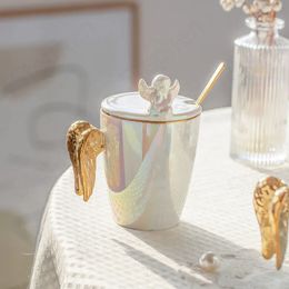 Europese Gouden Vleugels Engel Mokken met Lepel Klassieke Retro Parel Overglazuur Koffiekopje Relief Craft Drinkware Paar Waterbekers 240102