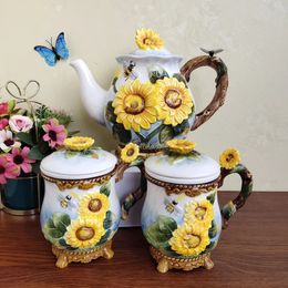 Européen peint à la main sous la couleur de glaçure en céramique tasse thé à thé créatif tasse de thé de tournesol avec une tasse d'infuseur à thé domestique 240507