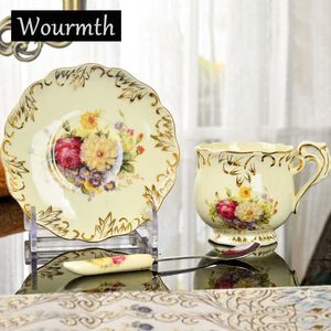 Tasse à thé et soucoupe en porcelaine ivoire européenne 250 ml café en céramique de haute qualité Rose fleur rouge ensemble de tasses à thé verres beau cadeau