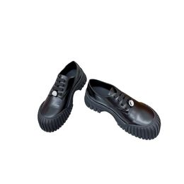 Zapatos de cuero europeo de suela gruesa, zapatos de galleta con cordones, mocasines de nuevo estilo, zapatos blancos pequeños, 2024