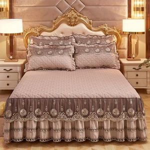 Colchas de lujo europeas y 2 uds funda de almohada falda de cama de algodón grueso con borde de encaje Twin Queen King Size juego de cama antideslizante 201269Z