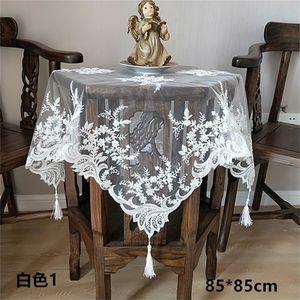 Européenne De Luxe Brodé Dentelle Perlé Table Tissu Café Thé Nappe Napperon Lampe Pad De Noël Meubles Décoration Tapis 201007