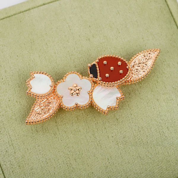 Bijoux de luxe européen Rose Gold Ladybug Broche dames Tempérament de la mode Exquise Party Anniversary Gift 240507