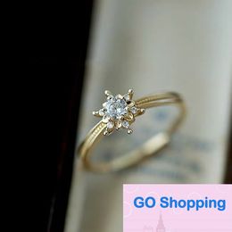 Anillo de oro de 14 quilates nuevo y exquisito europeo, anillo de dedo índice de copo de nieve de diamante de circonio completo clásico para mujer, joyería de mano de lujo de alto sentido