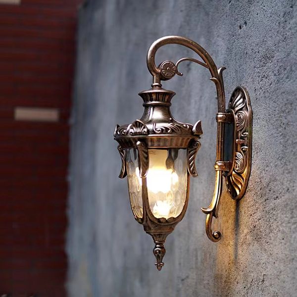 Lámparas de pared al aire libre europeas American Villa Vintage Pasillo LED Lámpara de pared Impermeable Luces de jardín al aire libre 85-265V Envío gratis