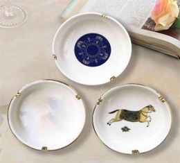 Porcelaine européenne Plateau de cendre de luxe Accessoires de tabagisme décoratifs de chevaux décoratifs petits cadeaux pour petit ami père039 Journée 25100908