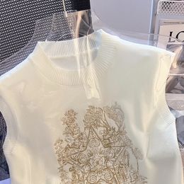 Europese retro -borduurwerk gebreide kleding Crop Tops Gentle Lady Summer White Vest Dames Mouwloze elegante T -shirt Koreaanse bloemoverhemden 240531