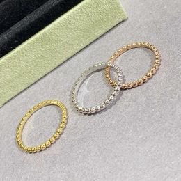 Europees verkopend merk Rose Gold Rice Bead Ring Dames Effen Ring Mooie Zoete Eenvoudige Mode Feest Luxe Sieraden 240103