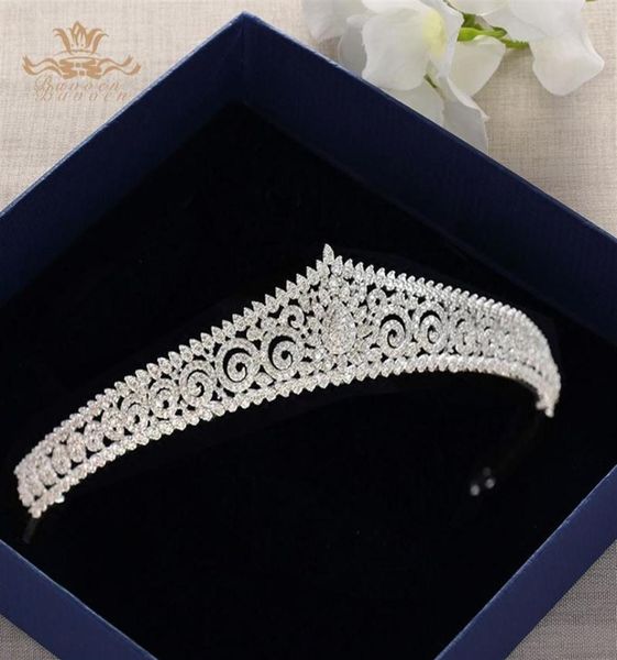 Tiaras de mariée en zircon full en zircon complet Couronnes de mariage en cristal plaqué pour les mariées bijoux de demoiselle d'honneur D19011105129359