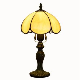 Envío gratis lámpara de mesa simple europea retro Tiffany lámpara de mesa de vidrio amarillo restaurante dormitorio bar hotel mesita de noche lámpara LLFA