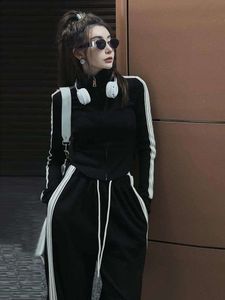 Europees Station Leisure Sports Set Womens Autumn and Winter 2023 Nieuwe Fashion Internet Celebration Explosive Street Slimming trui Tweede stuk trendy