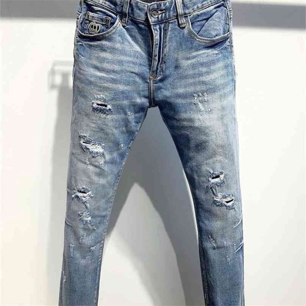 Style européen dsq Italie marque hommes jeans pantalons Hommes Slim biker denim pantalon droit trou bleu Pantalon slim pour 210716