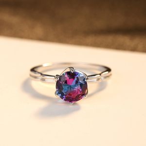 Europese stijl Fashion gradiënt edelsteen S925 Silver Ring Bruiloft Sieraden Charmante sexy vrouwen Delicate Ring Valentijnsdag Gift