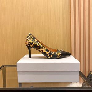 Chaussures de luxe à talons hauts de styliste européen, sandales classiques en cuir véritable de haute qualité pour femmes, talons de 8cm, taille 35-42