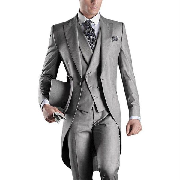 Estilo europeo Slim Fit Novio Tailcoats Gris claro Por encargo Prom Padrinos de boda Hombres Trajes de boda Chaqueta Pantalones Vest258c