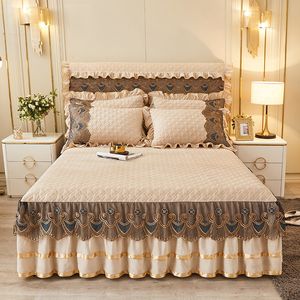 Lit épaissisé européen King Size 3 pièces Set Luxury Lace Lace Velvet Queen Double Bed Cover Soft Ruffle Bedskirt Dropshiping
