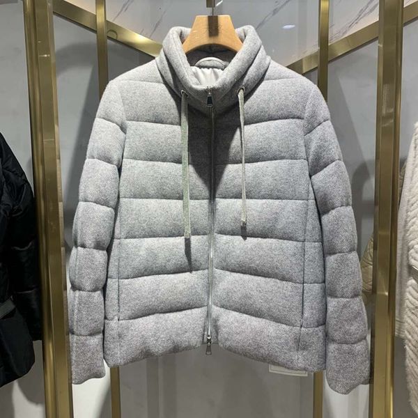 Manteau de luxe en laine de mouton 100% pour femme, haut de gamme, col montant, léger, court et doux, en duvet d'oie blanc, nouvelle collection hiver européen