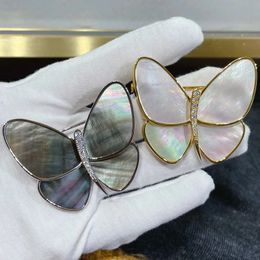 Europes Top Jewelry 925 Pure Silver Grey White Fritillary Butterfly Lady Brooch Sweet Lindo Fashion Luxury Brand Fiesta Regalo 240401