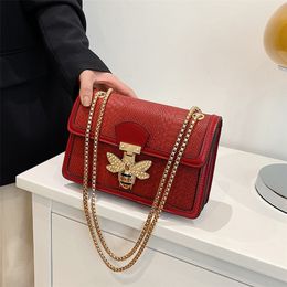 Sac de soirée Fashion Luxury Bag 2023 Modèle Une épaule Messenger Chaîne Petits sacs carrés 230824