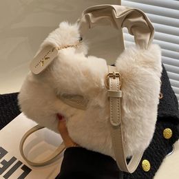 Avondtasje Winter Trend Designer Luxe Handtas Pluizige Tote Geweven tas met handvat aan de bovenkant Nepbont Kleine Mini Crossbody 231006