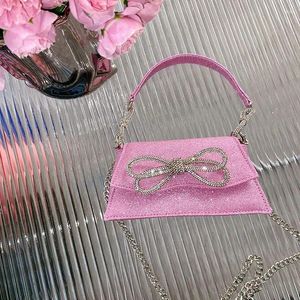 Sacs de soirée 10 couleurs Femmes Strass Bow Sacs à main Designer Glittering Cristal Trapèze Satin Rose Embrayage Bourse De Mariage Fête 2024