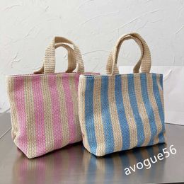 Sacs de soirée 2022 Sacs de paille Stripe Sac deigner Femme Femme Crochet Tote Sac Luxury Hands Mands Summer Shopping Purse Totes Handing Hands Handsbags Triangle Top Quality