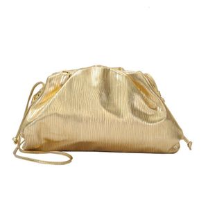Bolsos de noche 2023 Golden Cloud Bag Size Trenzado Dumpling Clutch One Shoulder Diagonal marca de diseñador de lujo monederos y bolsos 230729