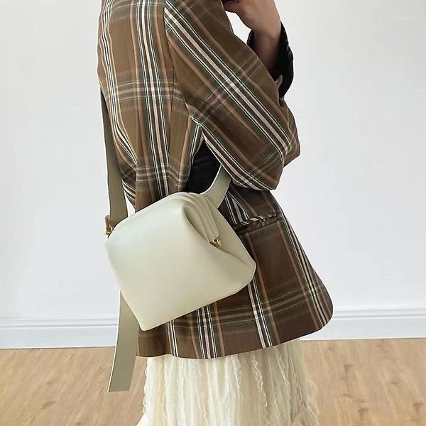 Sacs de soirée 2023 Sac en cuir pour femmes Mini Steamed Bun Fashion Cowhide Clip Bandoulière