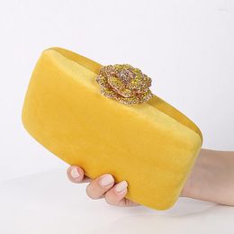 Sacs de soirée 2023 sac fourre-tout nuptiale fête embrayage pour femmes luxe jaune sacs à main mariage flanelle petit concepteur diamant fleur sacs à main