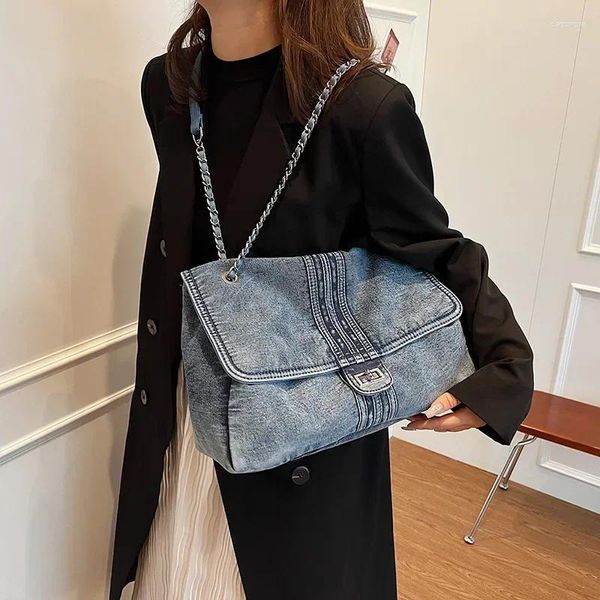 Bolsos de noche 2024 Moda de invierno Diseñador de lujo Tendencia de gran capacidad Cadena retro Cadena suave Denim Hombro Crossbody Tote para mujeres