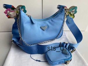 Bolsos de noche 3 piezas 2005 2000 triángulo Edición bandolera Venta al por mayor vagabundo de lona para mujer Crossbody Cofre paquete cadenas bolsos bolso mensajero T2302143