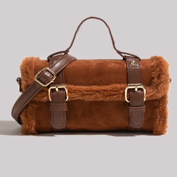 Sacs de soirée Brown Vintage Femmes Handbag 2023 Sac de messager polyvalent Fashion Fashion portable épaule de fourrure de fourrure