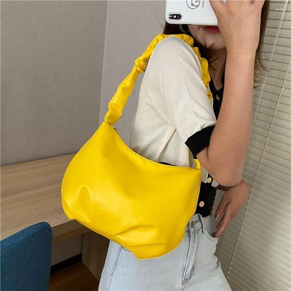 Bolsos de noche nubes de color de dulces Bag a la axila coreana pliegua bolsillo 2023 marca de diseñador de cuero suave para mujeres carteras