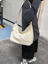 Avondtassen cgcbag lage capaciteit vrouwen canvas schoudertas 2024 casual vrouwelijke messenger pendelende eenvoudige designer tas voor