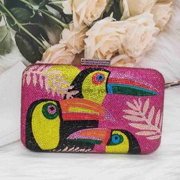 Bolsos de noche Chaliwini Toucan Diamonds Bolsos de noche para mujer Diseñador de lujo Brillante Rhinestone Pequeño embrague Monedero Señoras Fashio 196 HKD230821