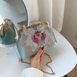 Sacs de soirée Broderie chinoise Cheongsam sac costume chinois femme élégant rétro sac à main Antique petit sac sac à main sac femme tendance 230825