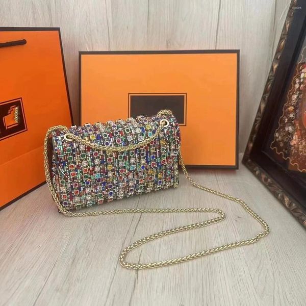 Bolsos de noche Bolso de mujer de ladrillo de cristal de color Bolso de cadena de metal de moda 2023 Versátil Crossbody Casual Pequeño cuadrado