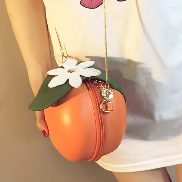 Bolsas de noche Forma naranja creativa Mujeres Hombro Diseñador Cadenas Bolsa de mensajero Divertidas damas Crossbody Mujer Chic Monederos pequeños 2024