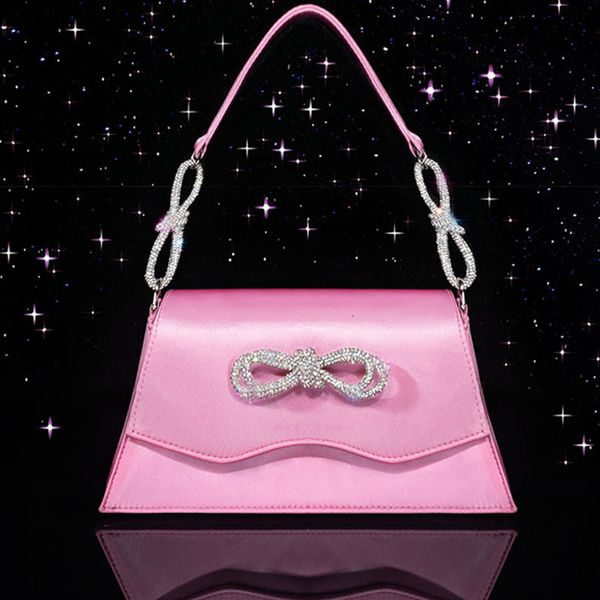 Sacs de soirée Crystals Diamants Bowknot Designer Silk Sac Sag Tote Femme Luxury Pink Sac pour la fête Bow Shiny Handle Prom Handsbag 230811