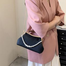 Avondtassen Elegante geplooide schoudertas voor dames Handtassen Crossbody 2023 Trend Purse Bag Luxe Designer Pearl Handle Frame