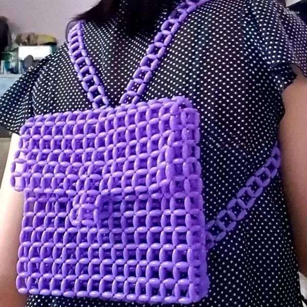 Bolsos de noche Tendencia de moda Estudiante para mujeres Personalización 2024 Mochila con cuentas Bolso de mujer de madera púrpura acrílico tejido a mano