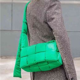 Avondtassen mode geweven katoenen gevotte vrouwen schoudertas merken ontwerper vulling crossbody voor 2022 breien handbag ins 220507
