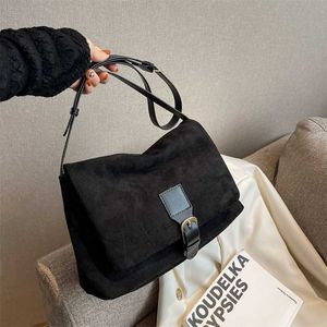 Sacs de soirée Sac à la mode et haut de gamme pour les femmes à l'automne hiver du nouveau fil à broder à la mode sac à bandoulière diagonale à bandoulière unique fourre-tout de grande capacité 230828