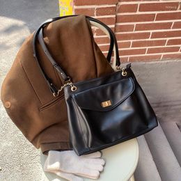 Kvällsväskor Kvinnlig Crossbody-väska Casual Enkel Enfärgad Mjukt Pu Läder Shoulder Messenger Kvinnor Hasp Större kapacitet Tote