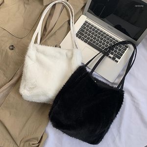 Avondtassen Moeilijk voor vrouwen 2022 Tops Shopper Shopping Tote Schouder Luxe handtassen Faux Fur Fashion Simple Female Plush Gift Bag
