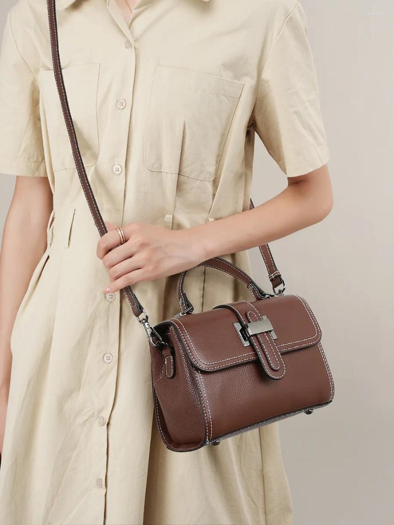Evening Bags Genuine Leather Women's Shoulder Bag Bata Single Small Square
